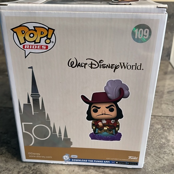 NWT CAPTAIN HOOK FUNKO POP - Picture 4 of 7
